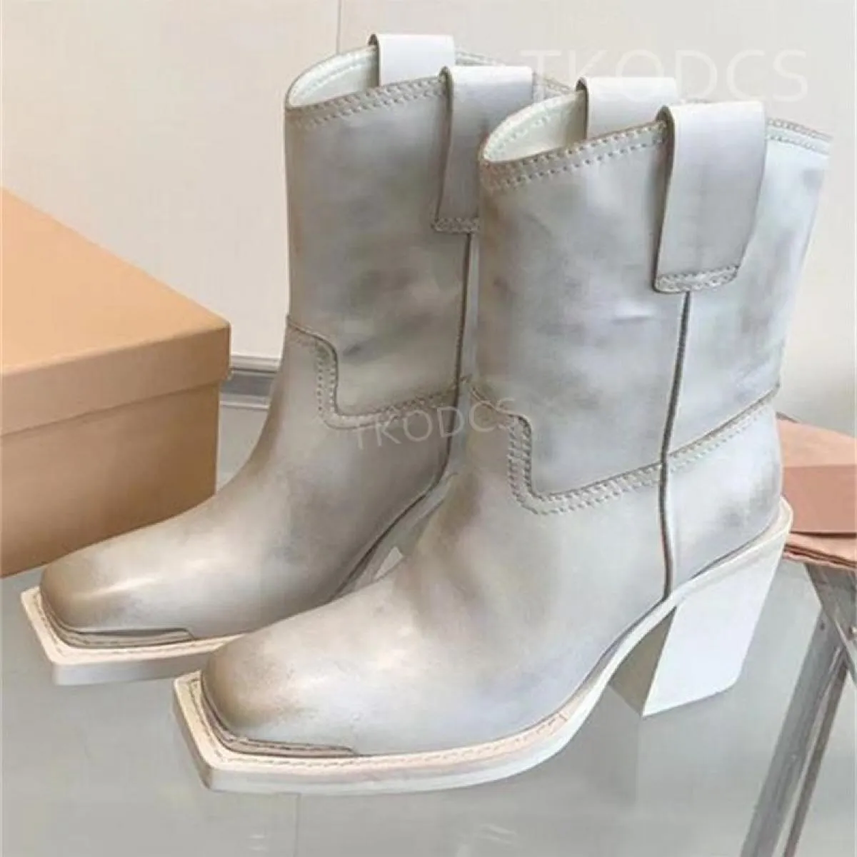 Autumn Winter New Retro Square Toe Genuine Leather Lady Fashion Metal Classic Short Boots with Thick Heels