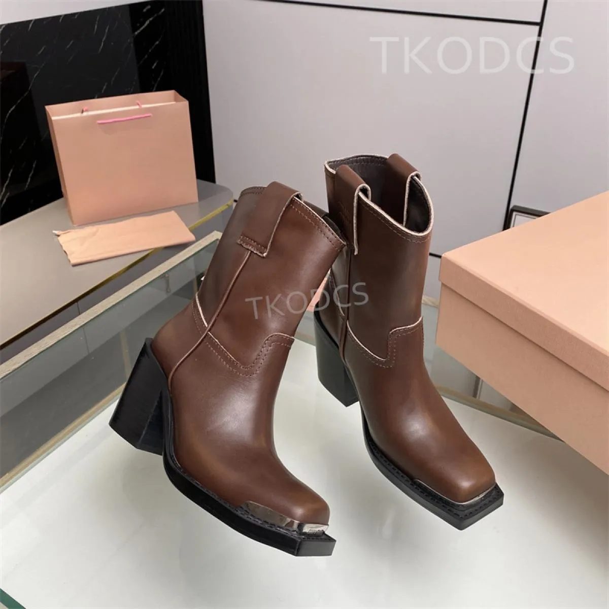 Autumn Winter New Retro Square Toe Genuine Leather Lady Fashion Metal Classic Short Boots with Thick Heels