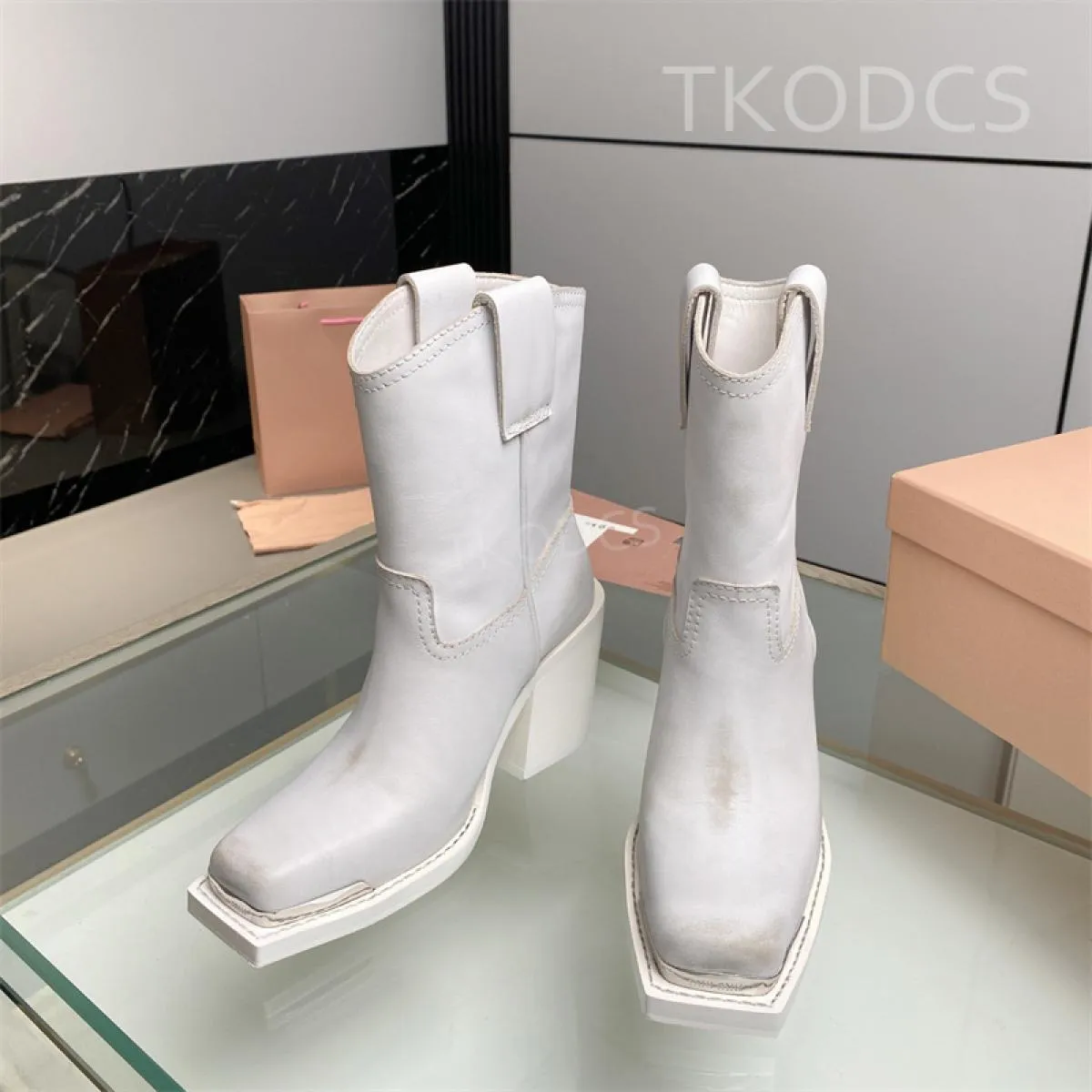 Autumn Winter New Retro Square Toe Genuine Leather Lady Fashion Metal Classic Short Boots with Thick Heels