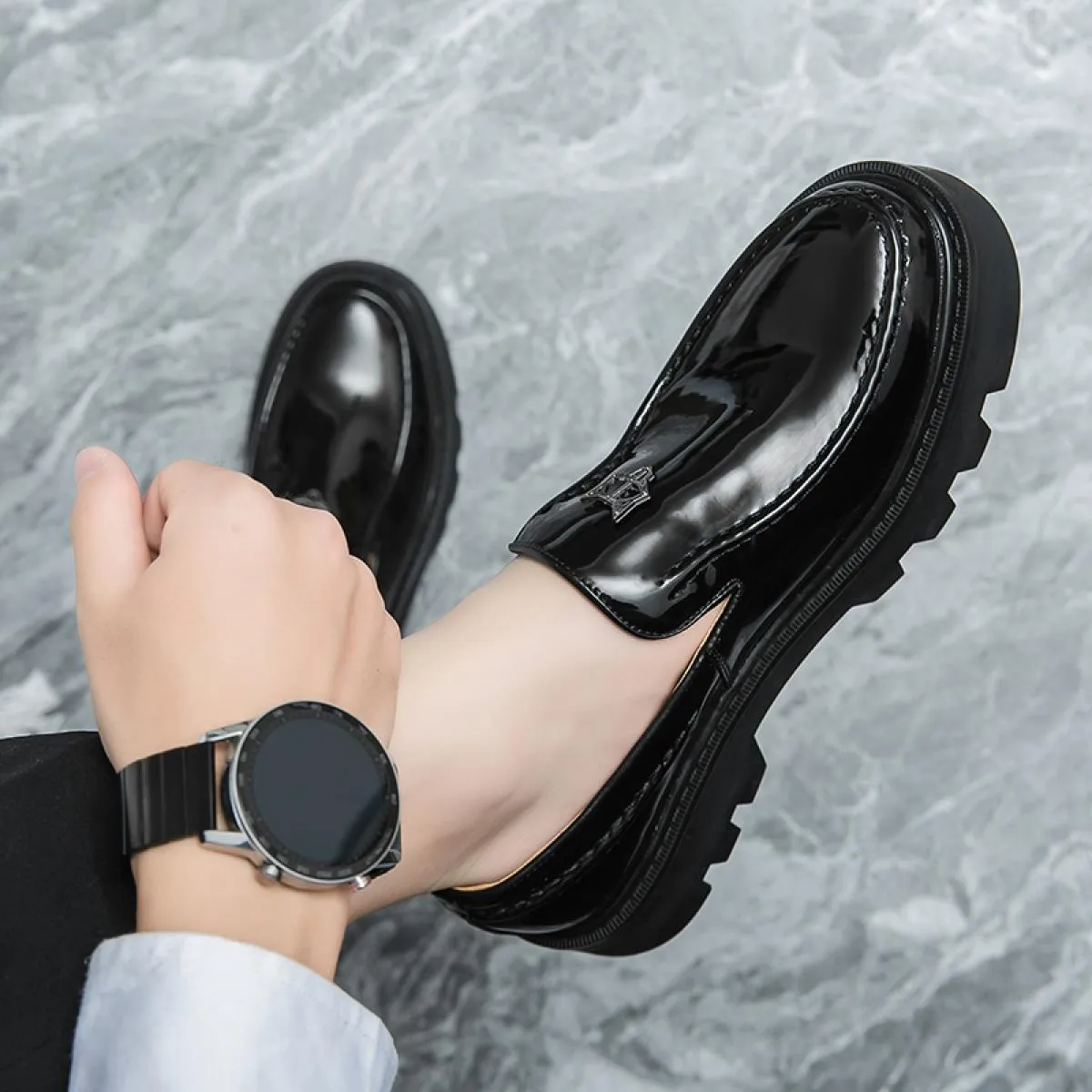 black leather slip-on breathable men's casual solid elegant shoes made