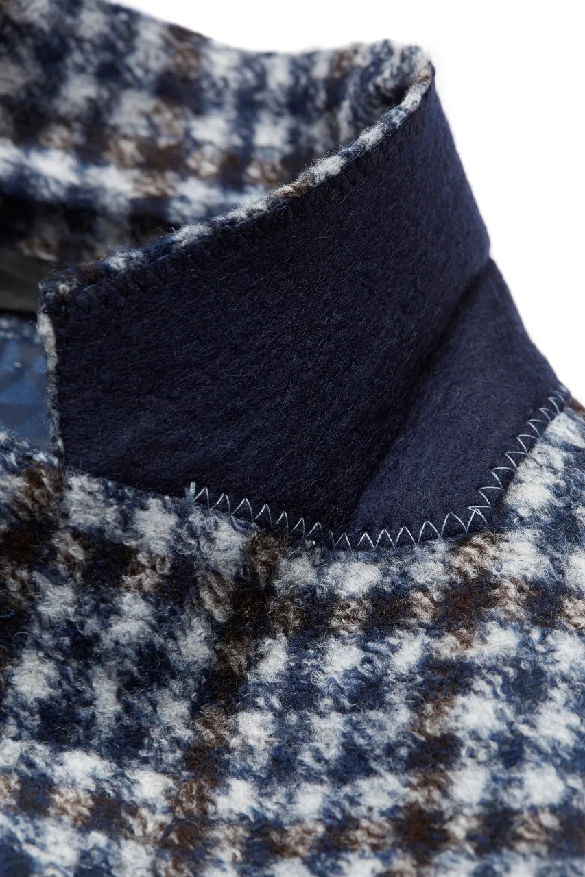 Blazer jacket with modern fit, featuring a checkered pattern. This Digel blazer is made from jersey fabric and is unlined.