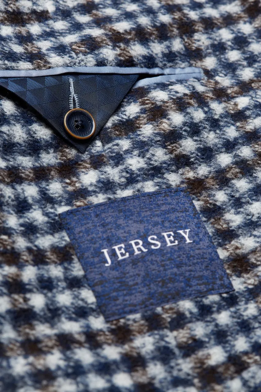 Blazer jacket with modern fit, featuring a checkered pattern. This Digel blazer is made from jersey fabric and is unlined.