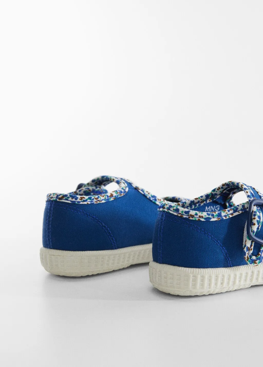 Buckle shoes.