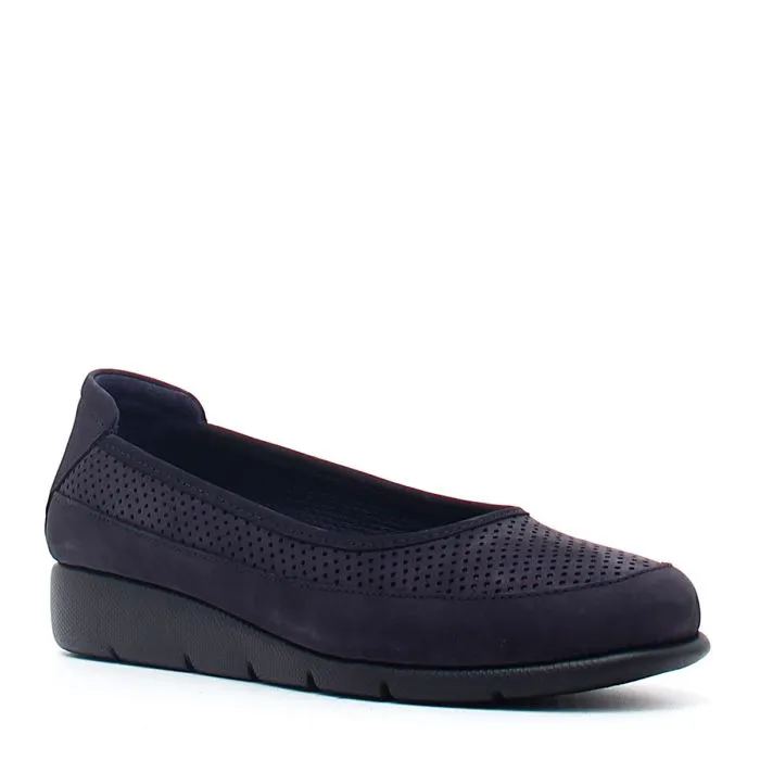 Casual shoes