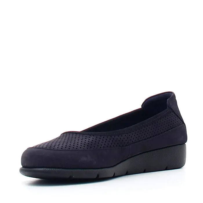 Casual shoes