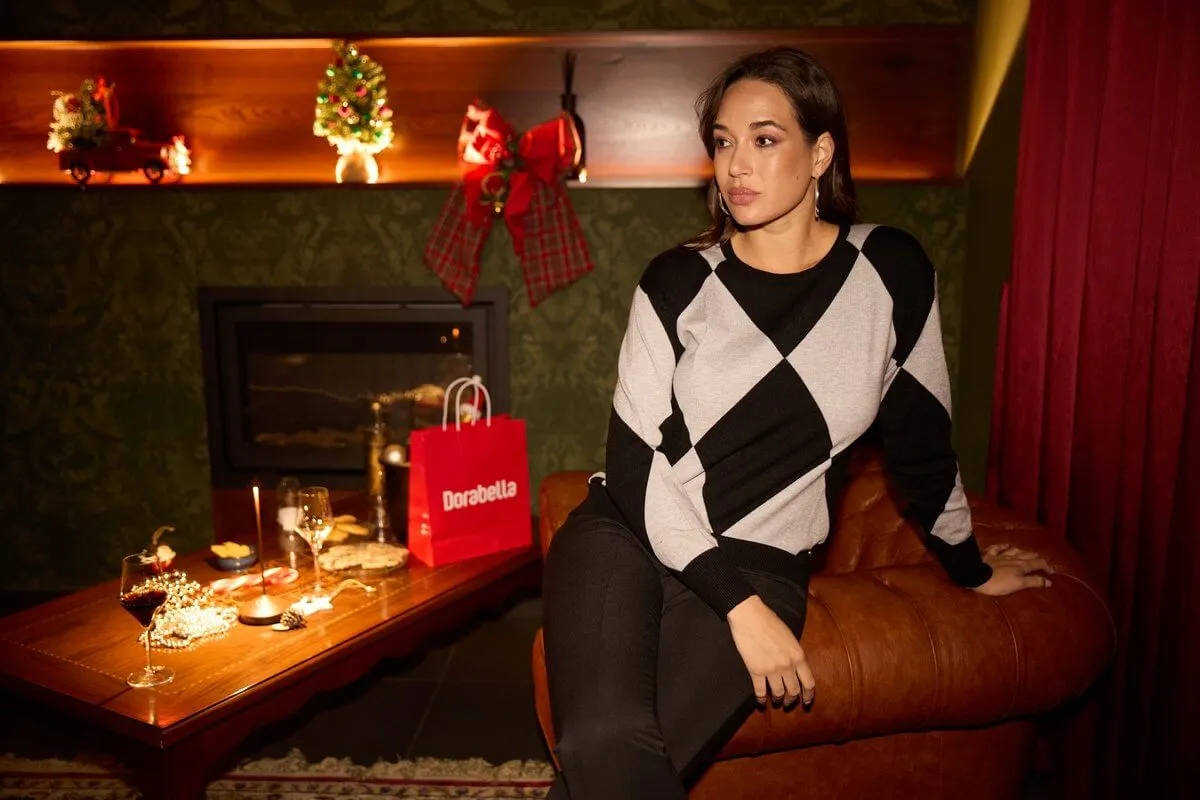 Diamond Pattern Sweater with Removable Turtleneck BLACK