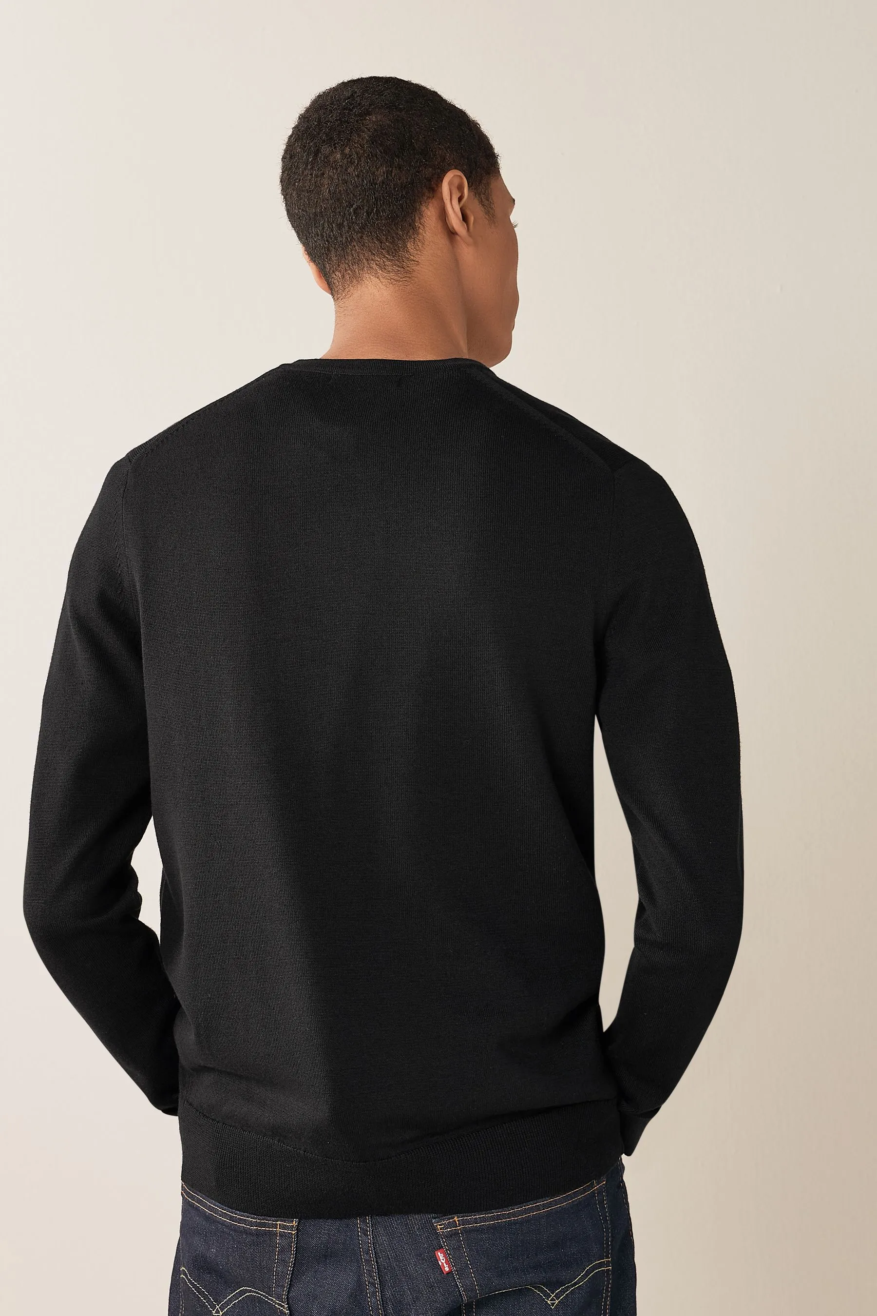 Fred Perry - V-neck Sweater.
