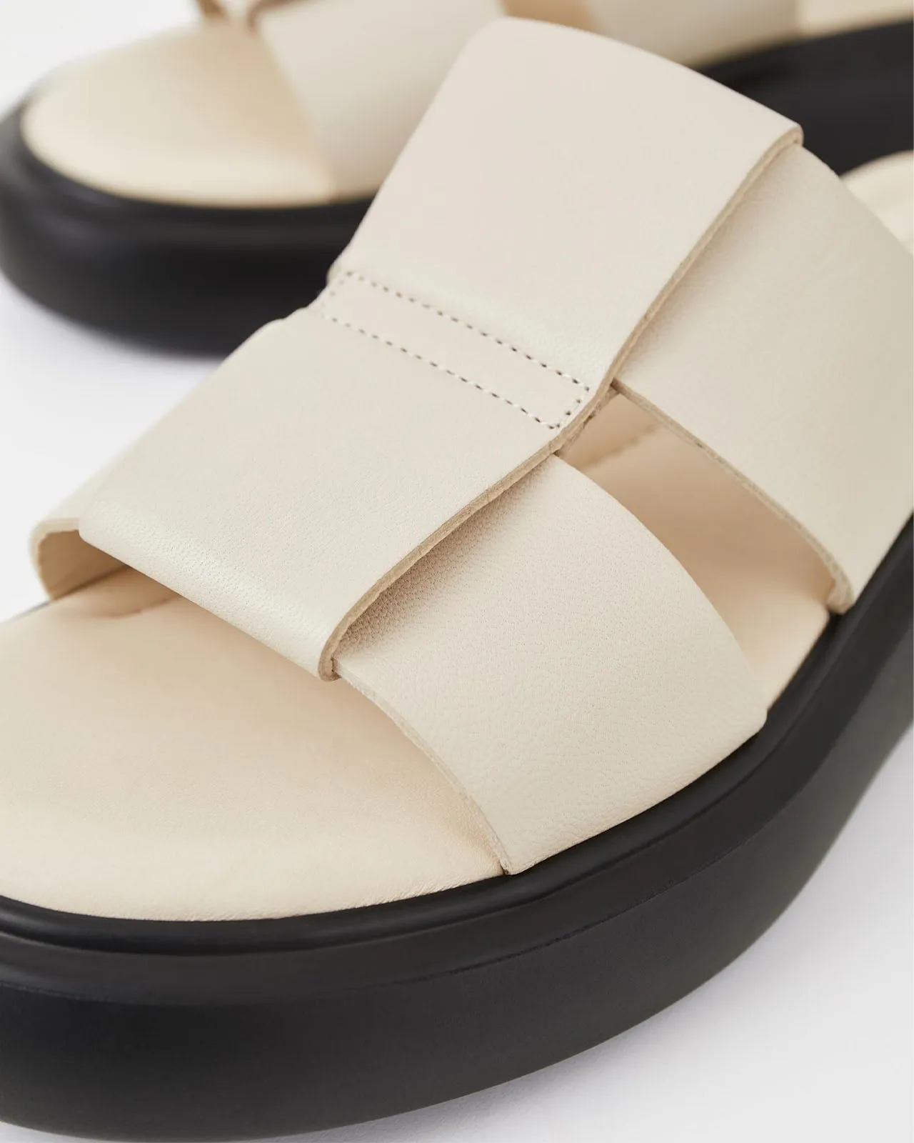 ivory leather Blenda flatform sandal