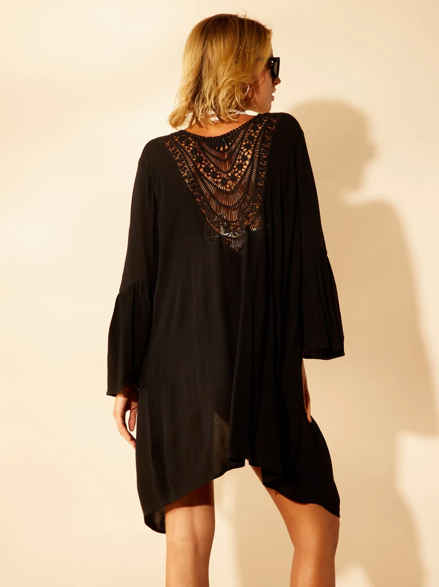 Kimono-style beach dress - black.
