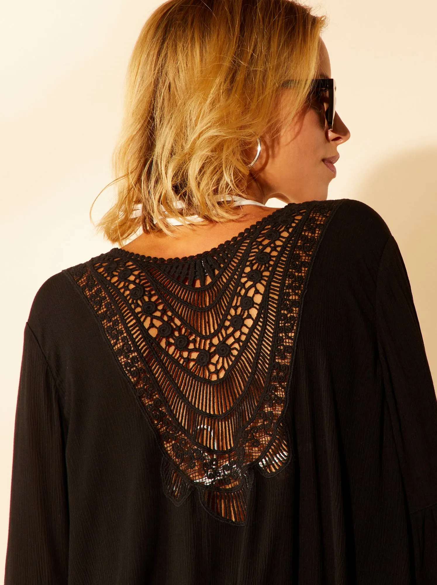 Kimono-style beach dress - black.