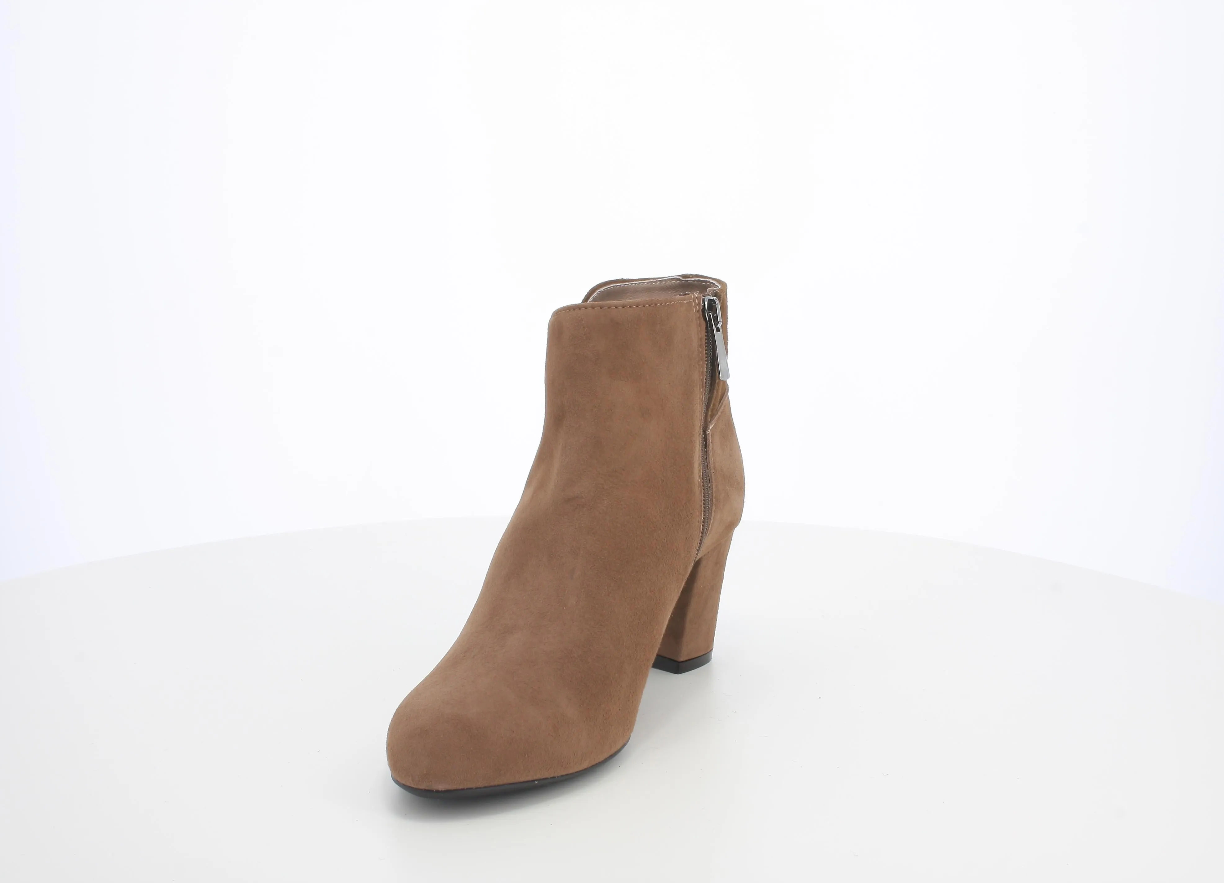 Melluso women's elegant suede ankle boots