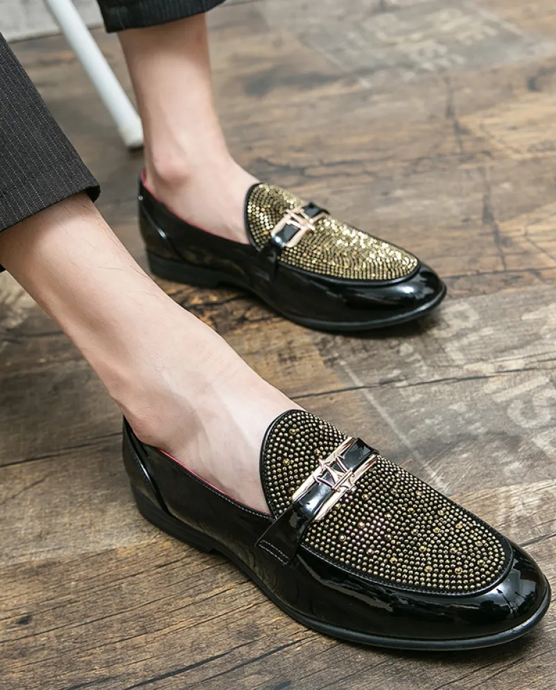 Men's luxury high-quality gold mocassins with brilliant diamonds, soft and comfortable, for disco, thick sole