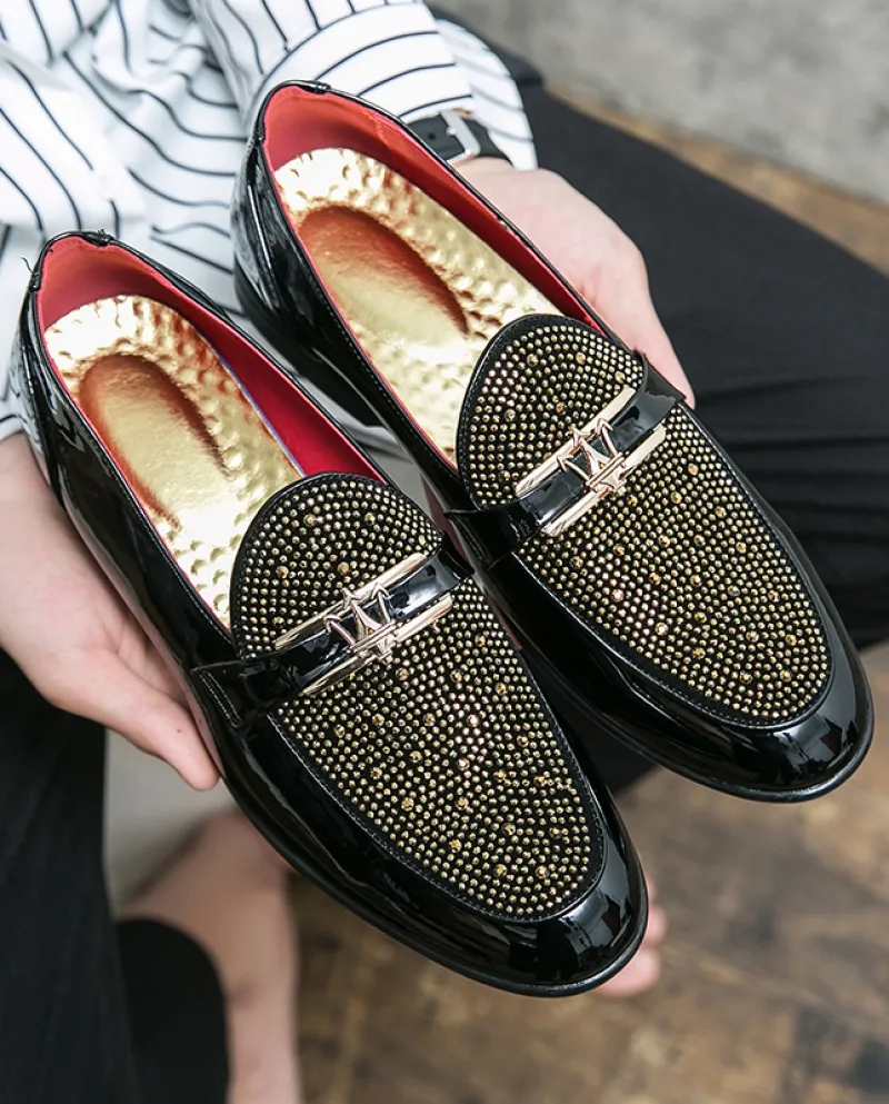 Men's luxury high-quality gold mocassins with brilliant diamonds, soft and comfortable, for disco, thick sole