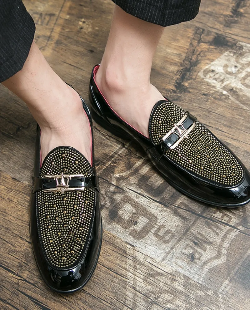 Men's luxury high-quality gold mocassins with brilliant diamonds, soft and comfortable, for disco, thick sole