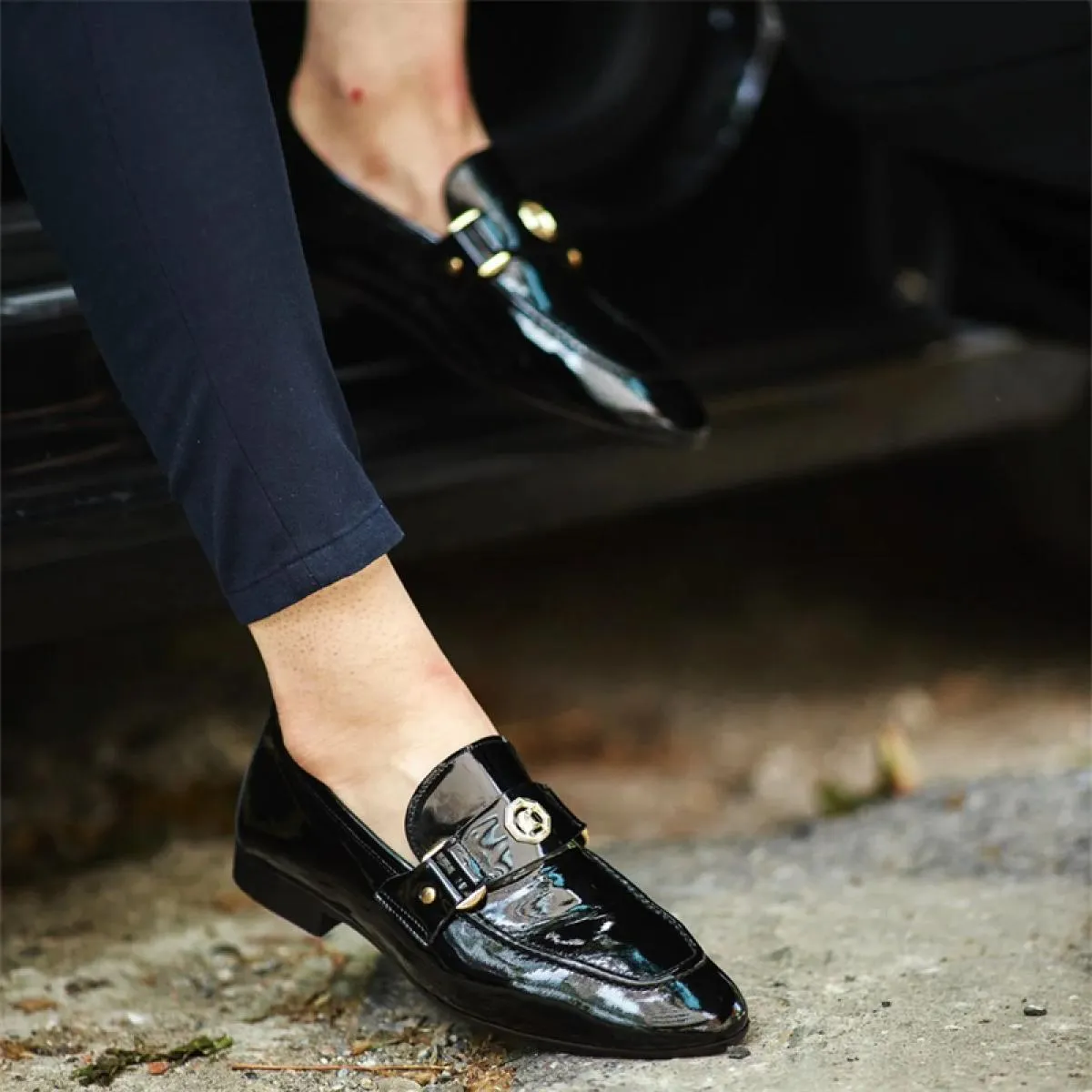 New wedding shoes for men, round toe solid slip-on mocassins formal work shoes size 38-47, elegant men's shoes.