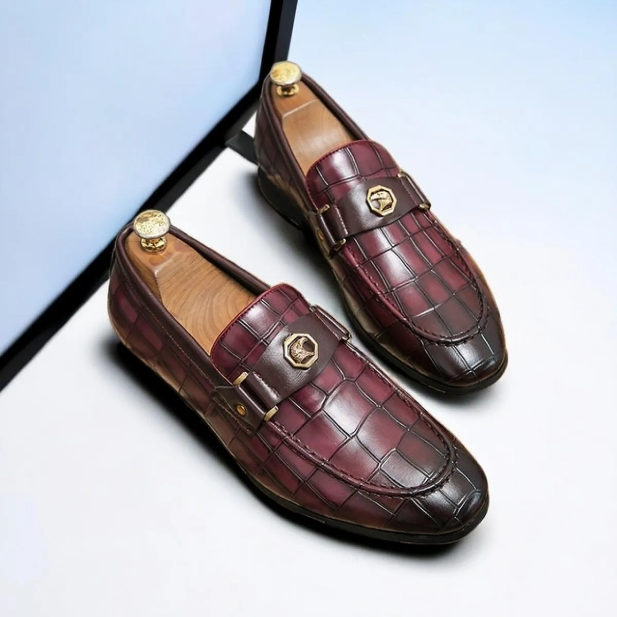 New wedding shoes for men, round toe solid slip-on mocassins formal work shoes size 38-47, elegant men's shoes.