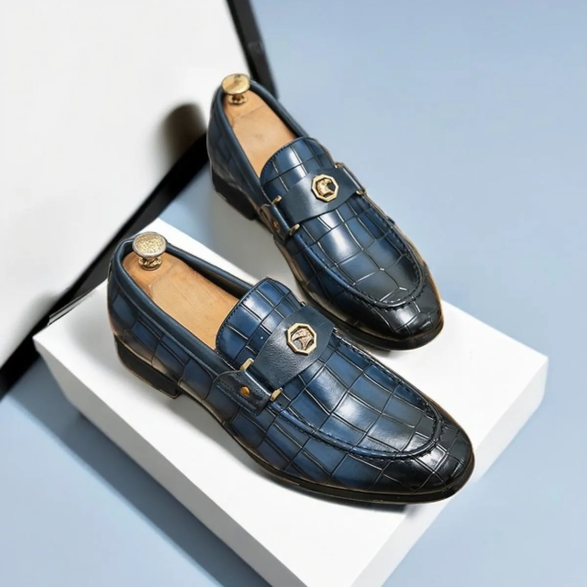 New wedding shoes for men, round toe solid slip-on mocassins formal work shoes size 38-47, elegant men's shoes.