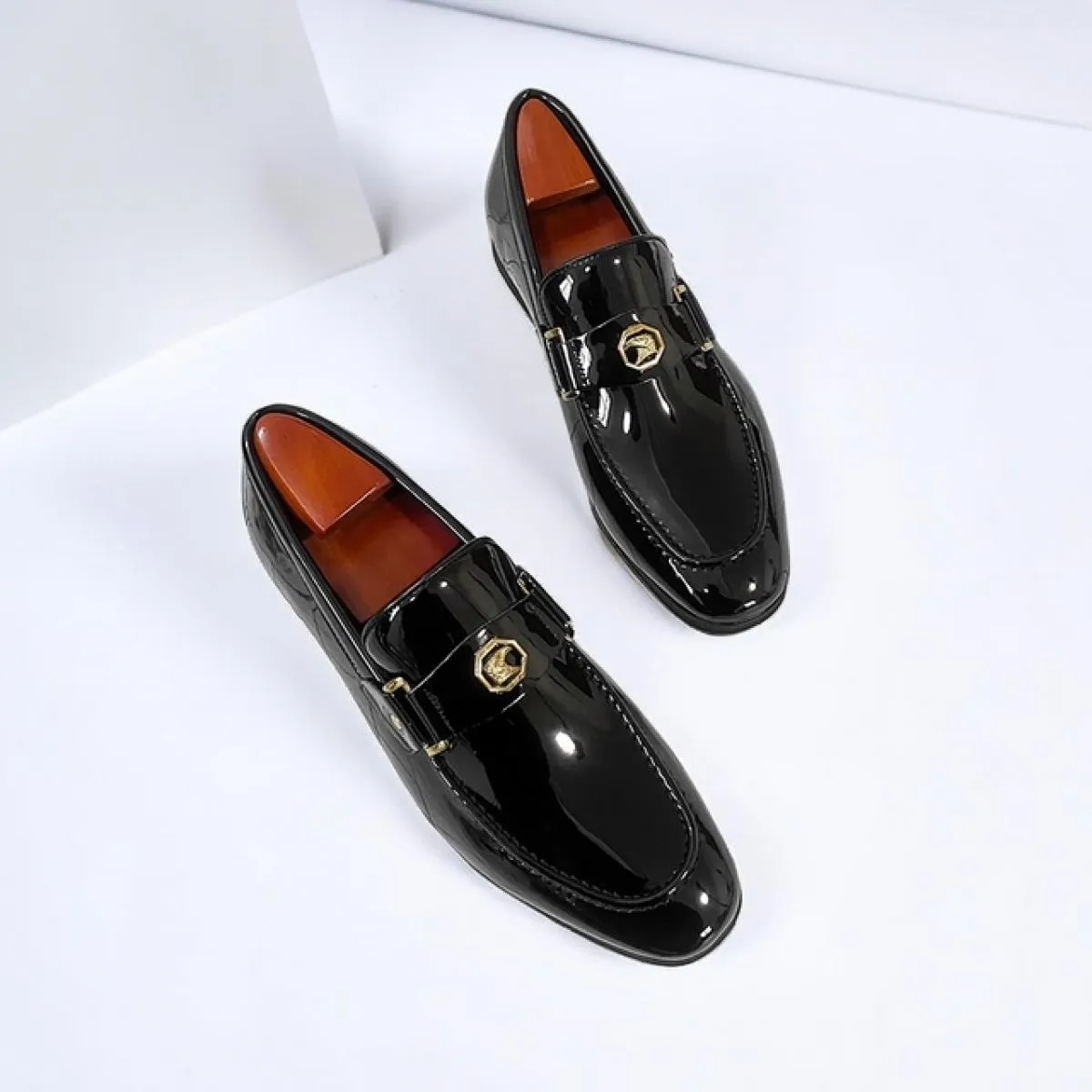 New wedding shoes for men, round toe solid slip-on mocassins formal work shoes size 38-47, elegant men's shoes.