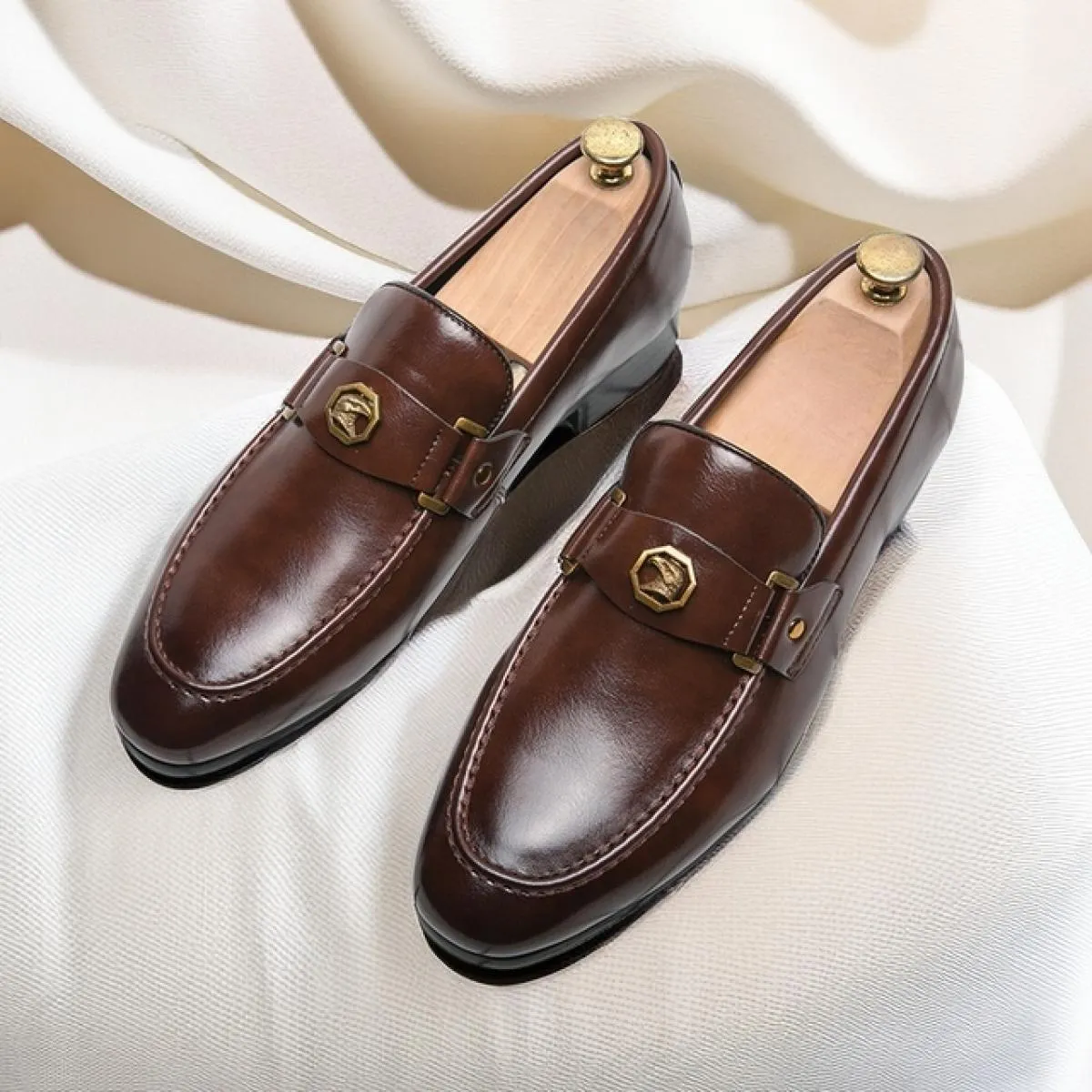 New wedding shoes for men, round toe solid slip-on mocassins formal work shoes size 38-47, elegant men's shoes.