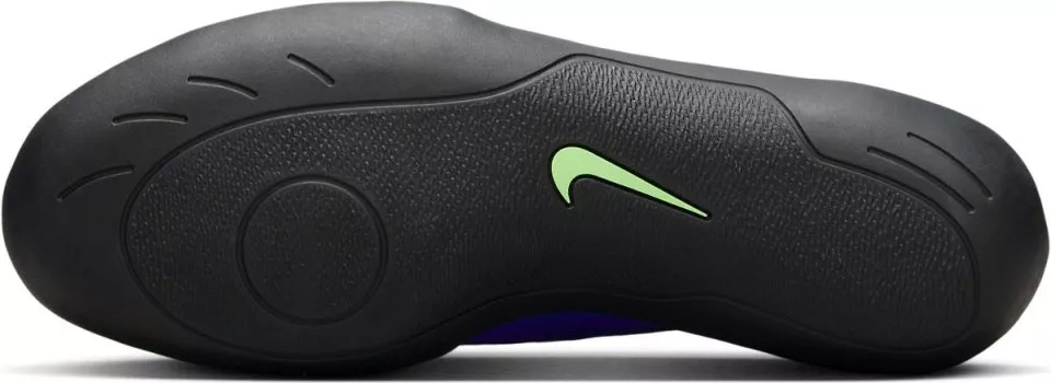 Nike ZOOM SD 4 athletic shoes.