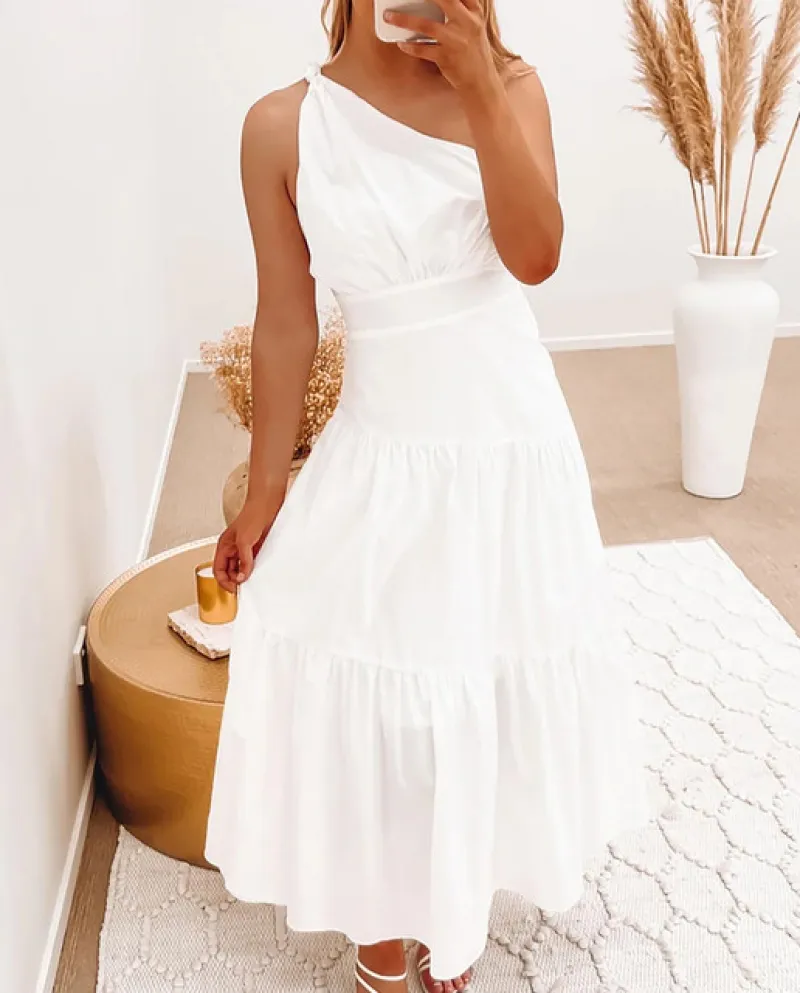 Party dress with trendy one-shoulder design Solid high-waisted long dress for women with backless ruching Beach dress