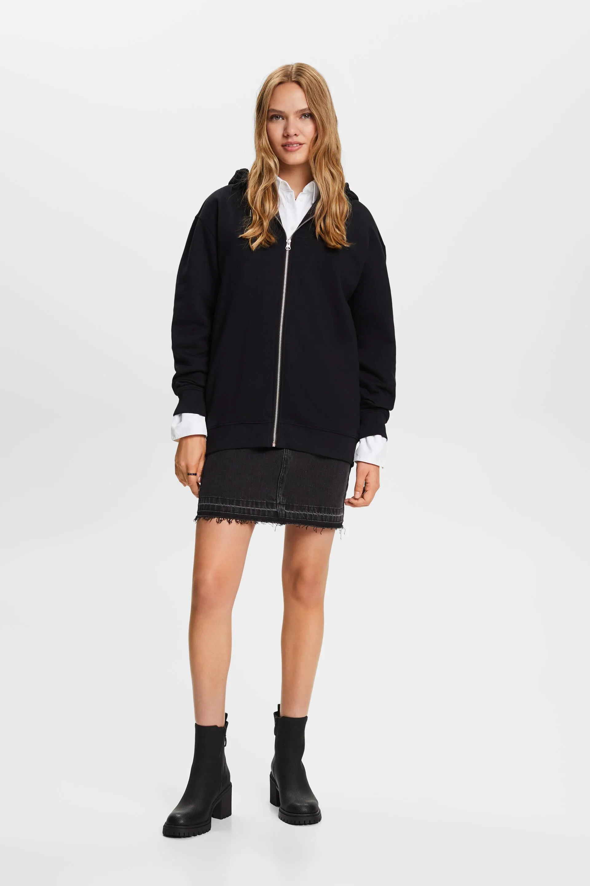 Recycled: oversized hoodie with hood and zip