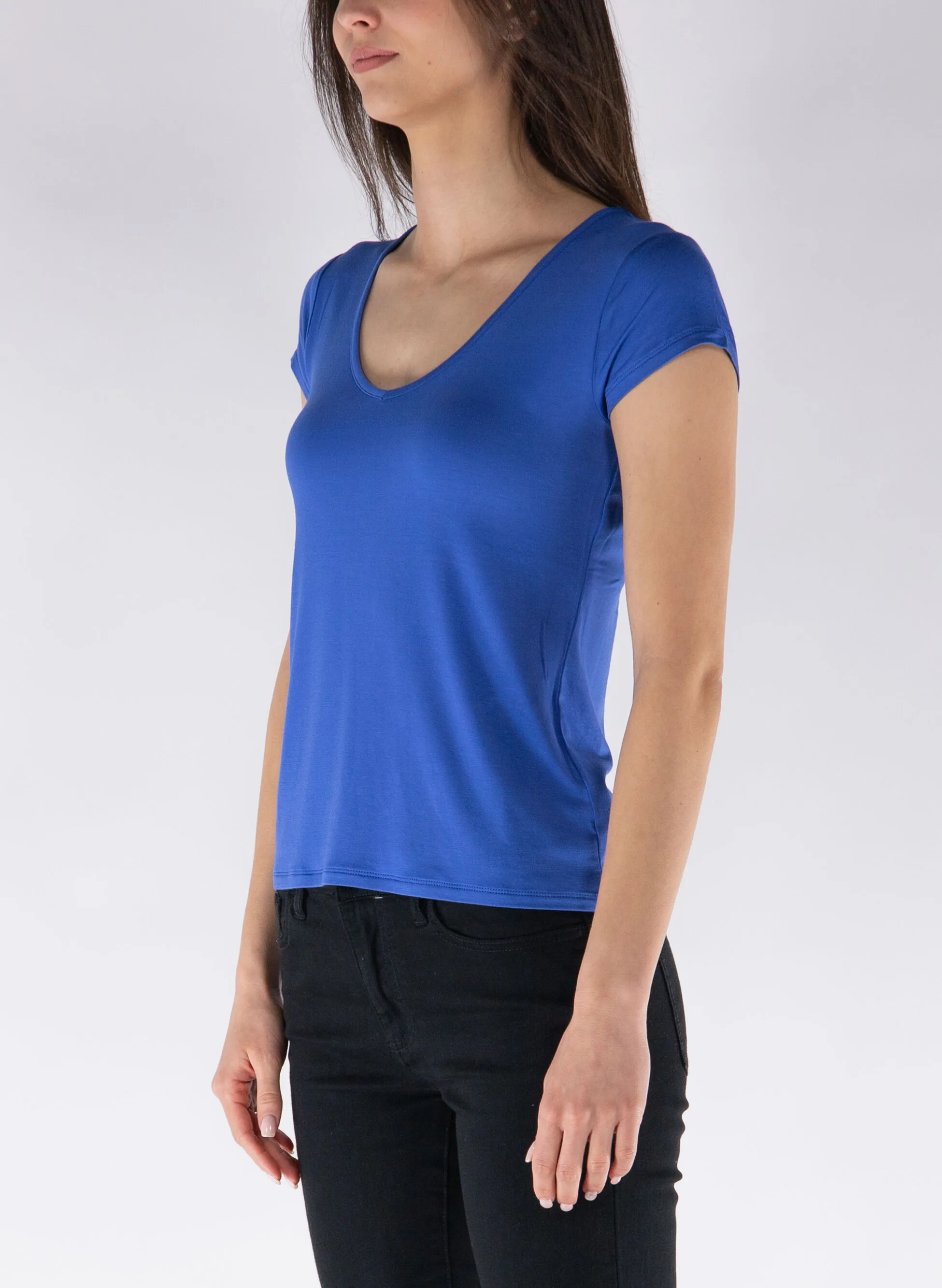 Results: V-neck t-shirt made of viscose fabric