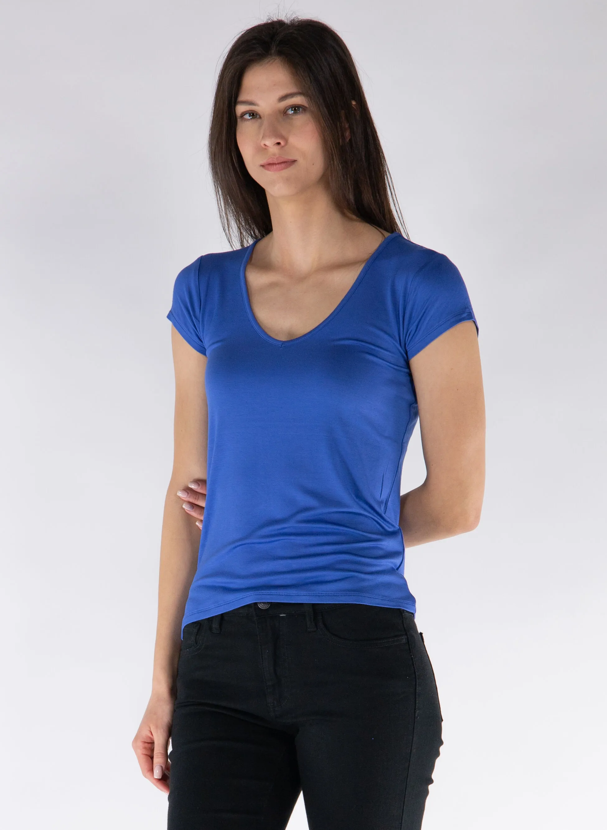 Results: V-neck t-shirt made of viscose fabric