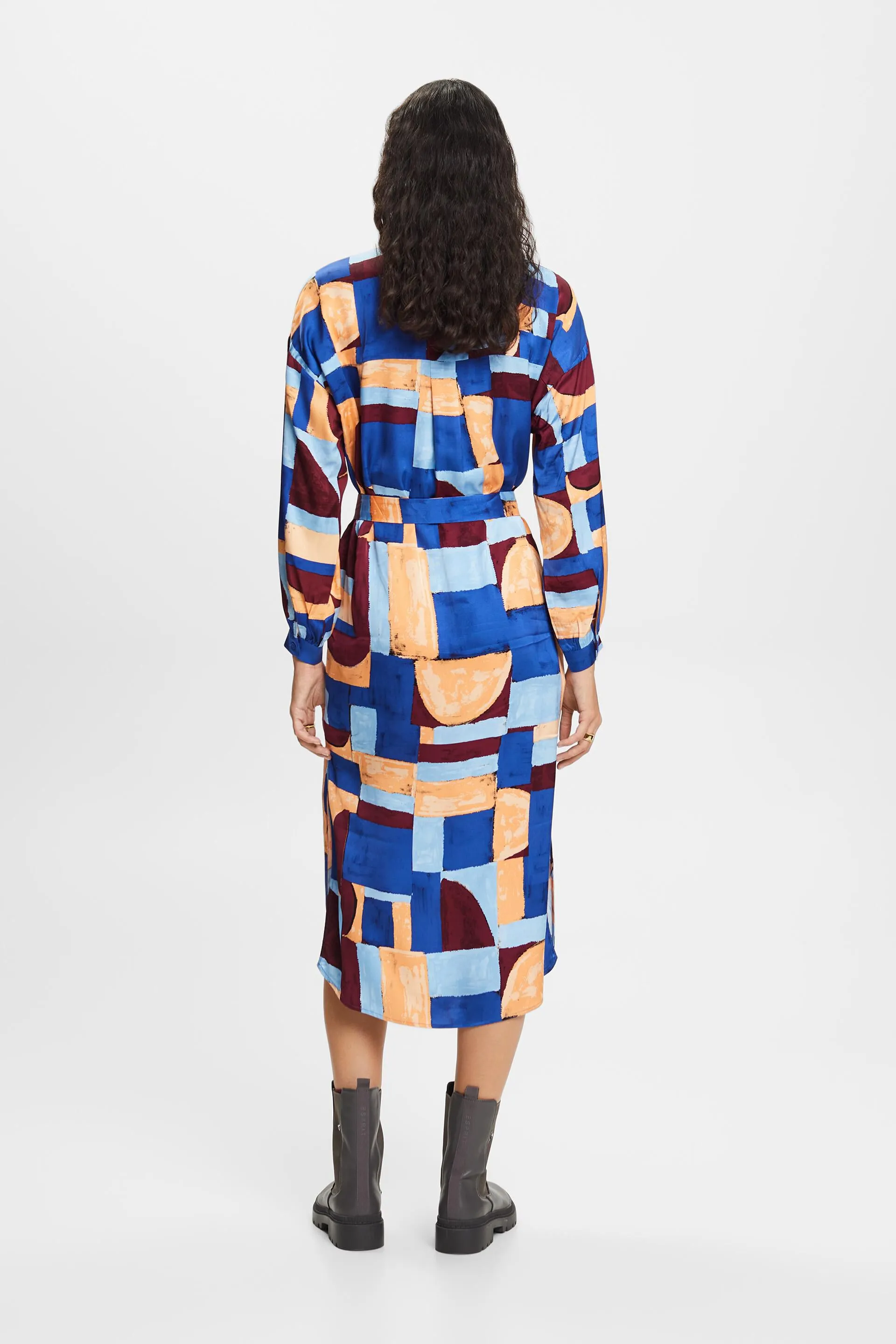 Satin printed shirt dress.