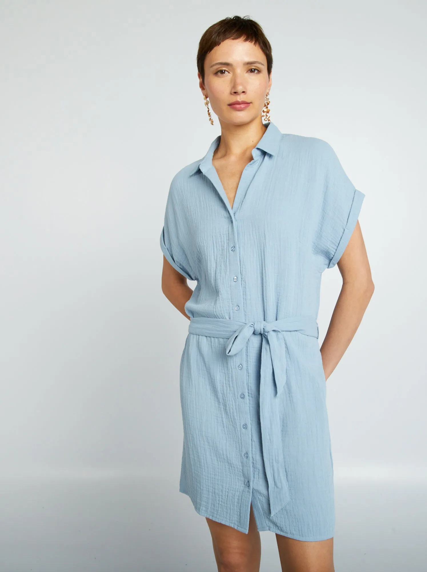 Short cotton batiste shirt dress - Blue.