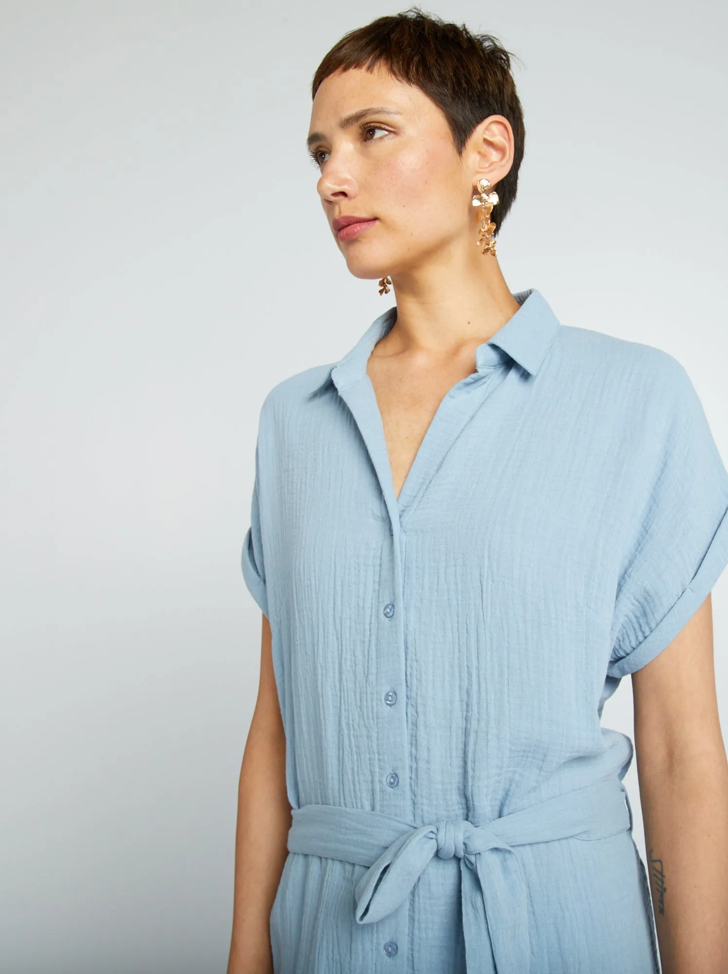 Short cotton batiste shirt dress - Blue.