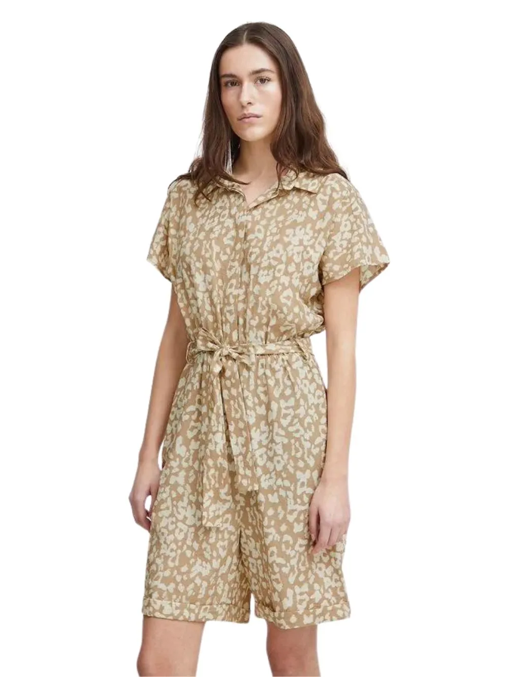 Short-sleeved women's dress