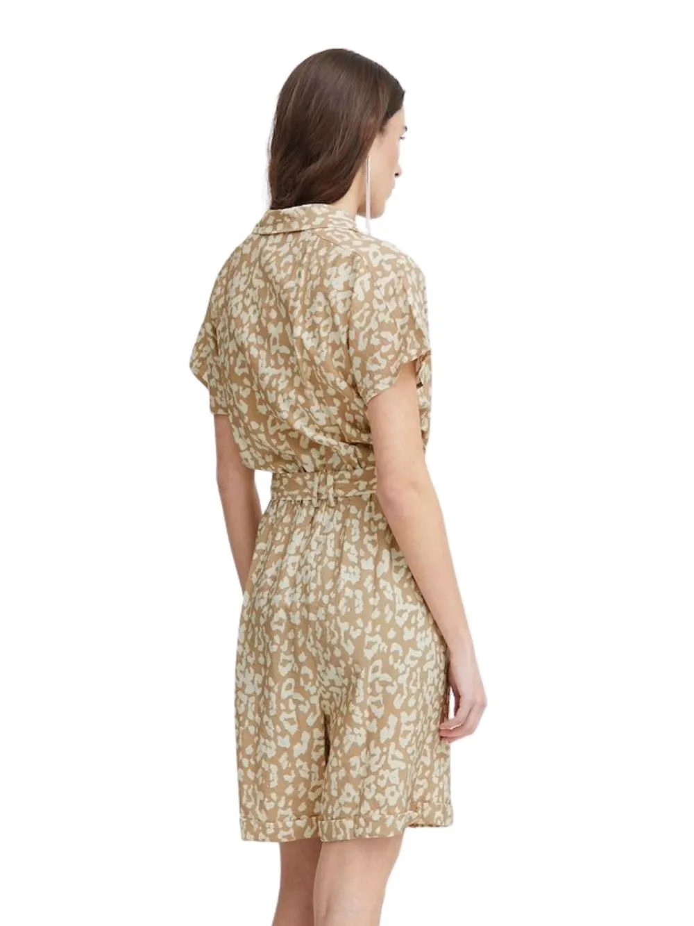 Short-sleeved women's dress