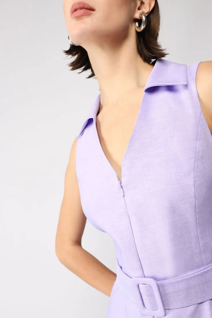 Sleeveless monocolour jumpsuit with belt and flared pants: