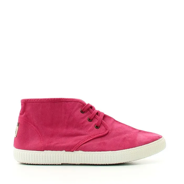 sports shoes