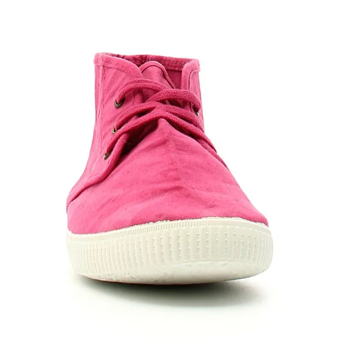 sports shoes