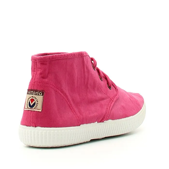 sports shoes