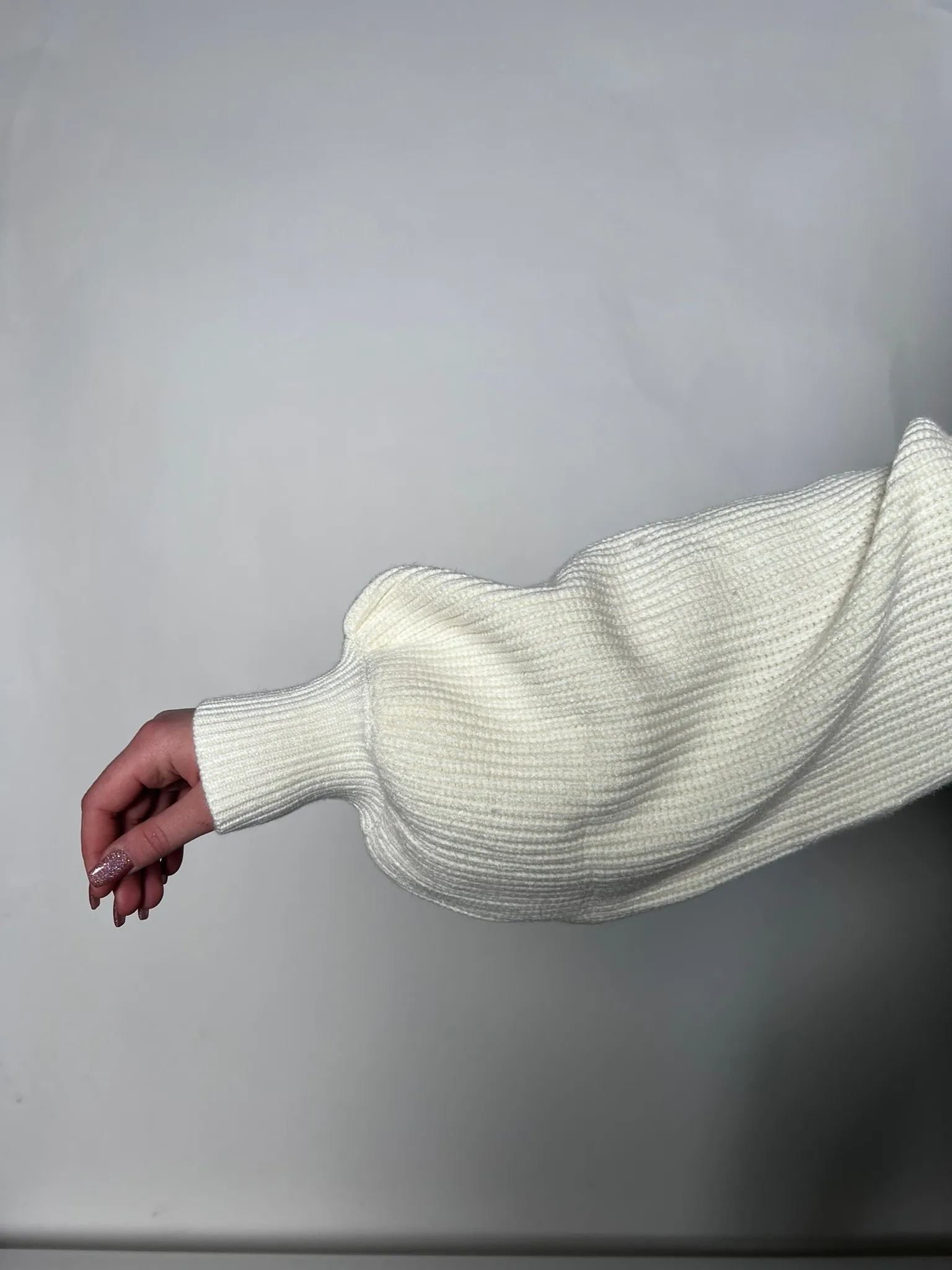 V-neck ribbed sweater - BEIGE