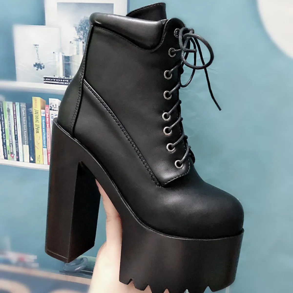 White runway model ankle boots Short ankle boots with 14 cm square heel High heel women's boots Equestrian boots