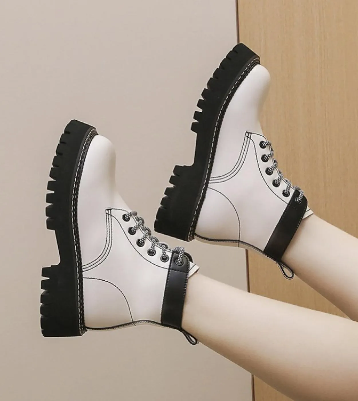 Women's 2022 New Autumn Winter Mixed Colors Leather Ankle Boots British Style Platform Round Toe.