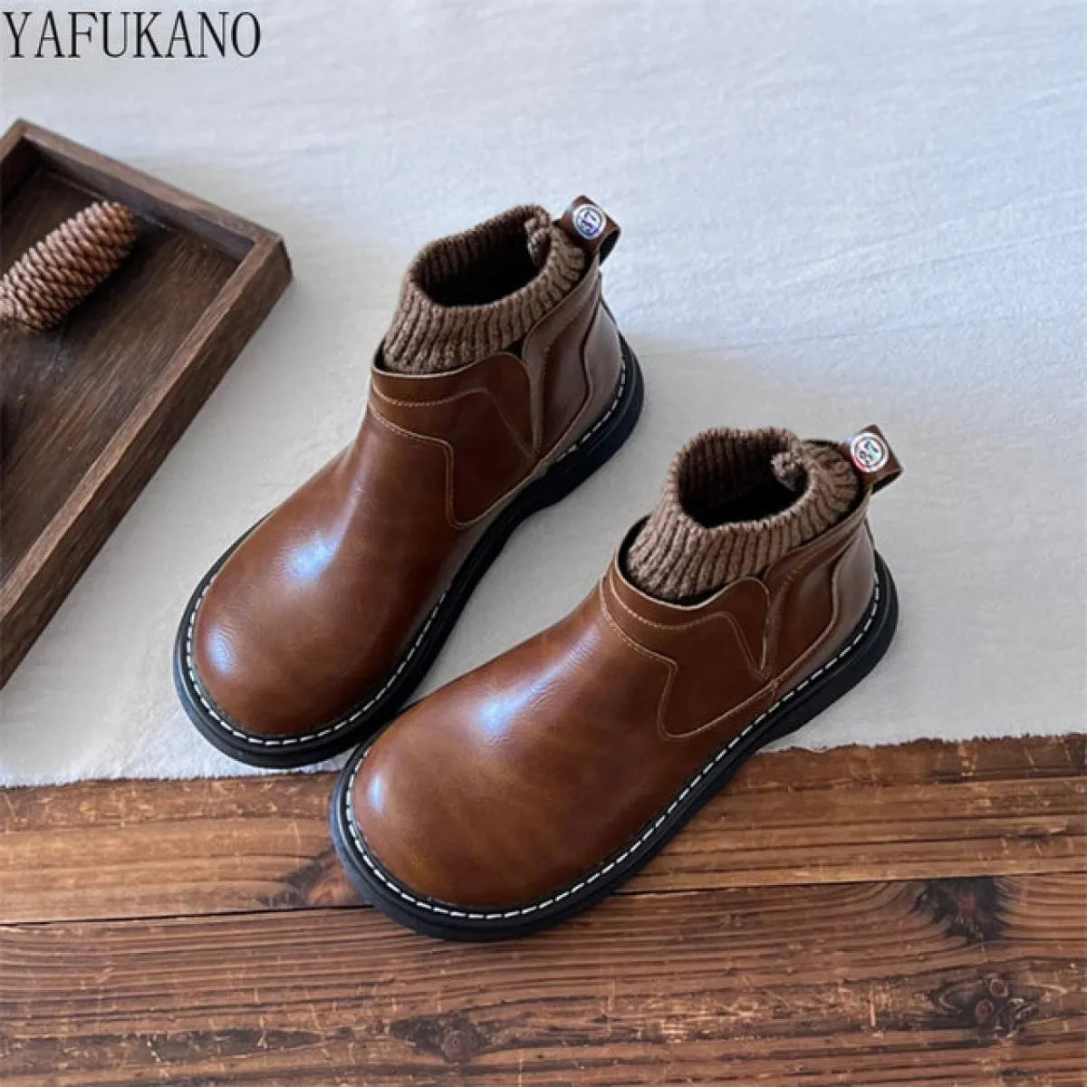 Wool Socks Short Retro British Style Leather Boots Casual Winter Boots with Warm Thick Sole